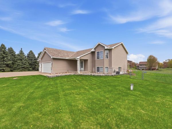 26173 Goodview Avenue, Wyoming, MN 55092