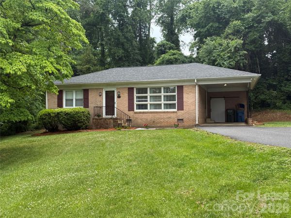 634 23rd Avenue NE, Hickory, NC 28601