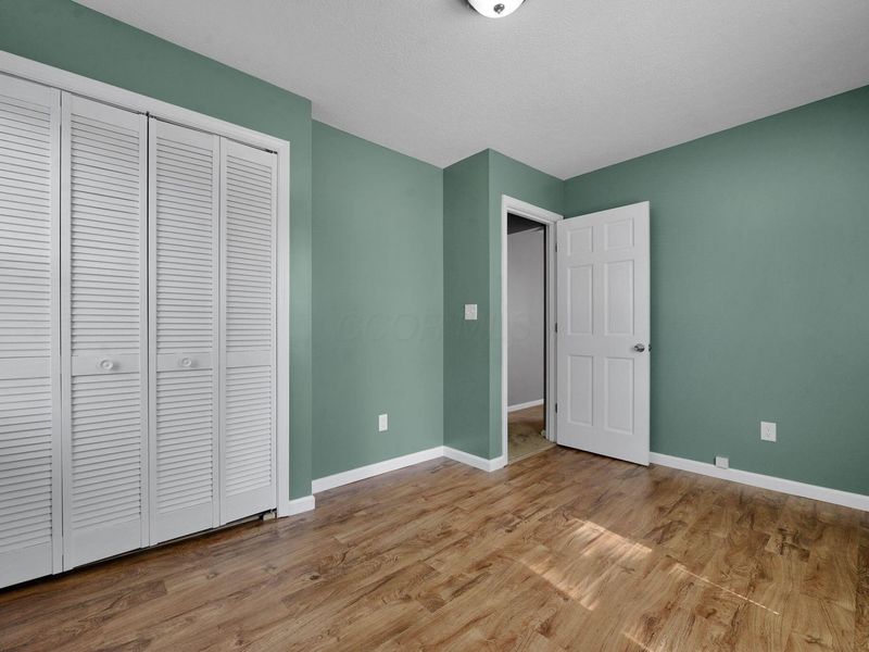 93 Buena Vista Avenue, Columbus, OH 43228 Photo 12