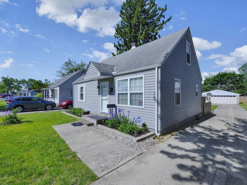 93 Buena Vista Avenue, Columbus, OH 43228 Photo 3