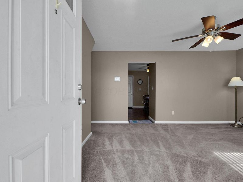 93 Buena Vista Avenue, Columbus, OH 43228 Photo 4