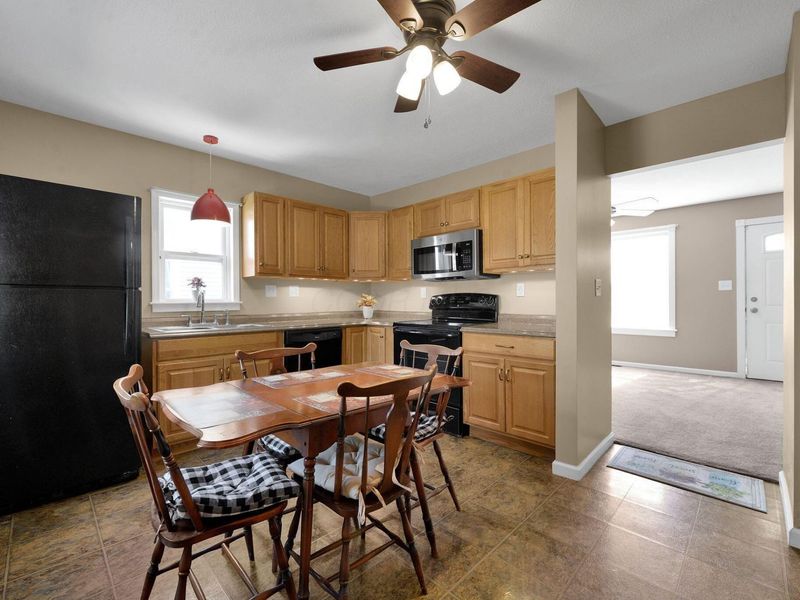 93 Buena Vista Avenue, Columbus, OH 43228 Photo 8