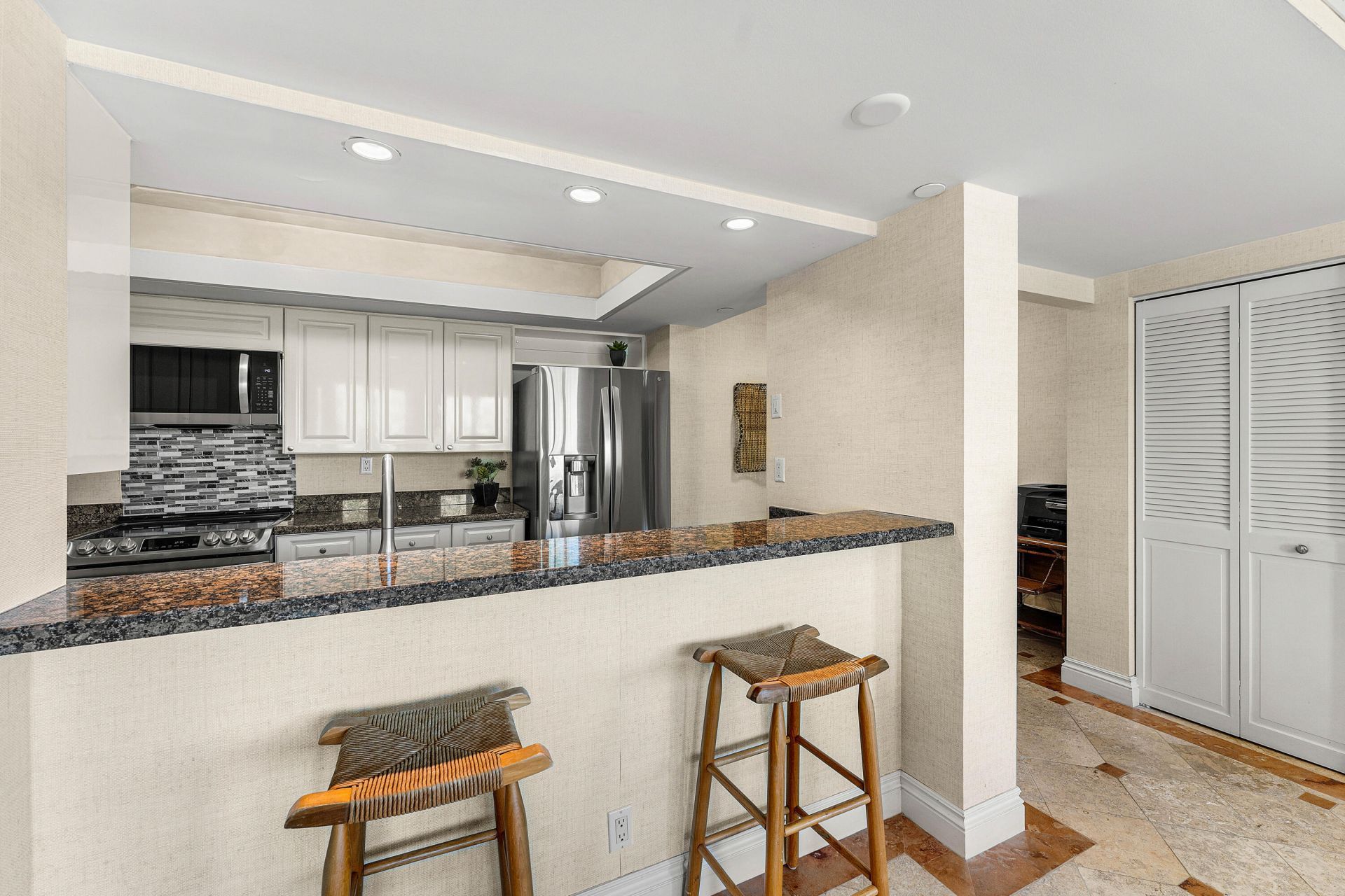 100 SE 5th Avenue, Unit 410, Boca Raton, FL 33432 Photo