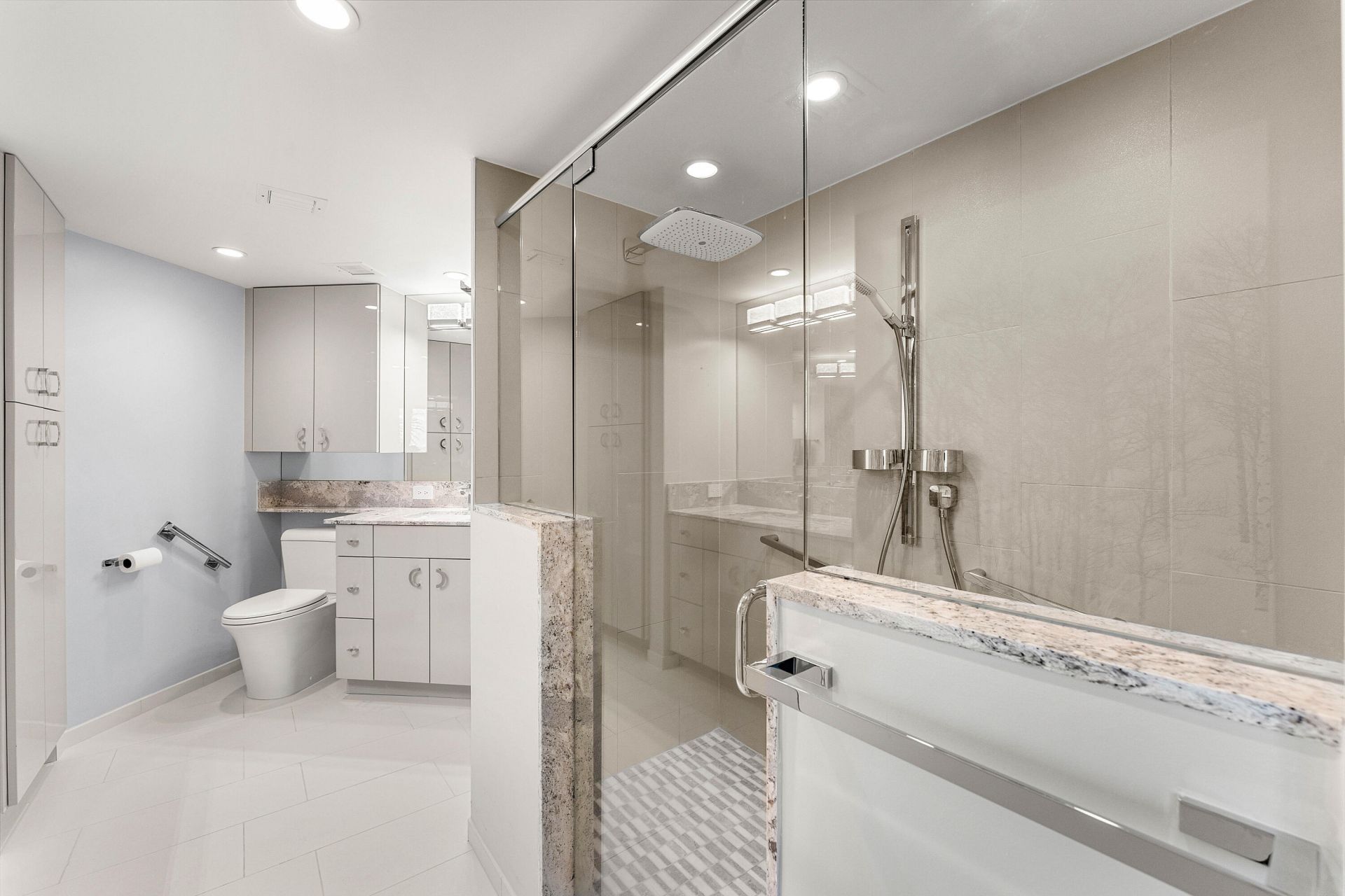 100 SE 5th Avenue, Unit 410, Boca Raton, FL 33432 Photo