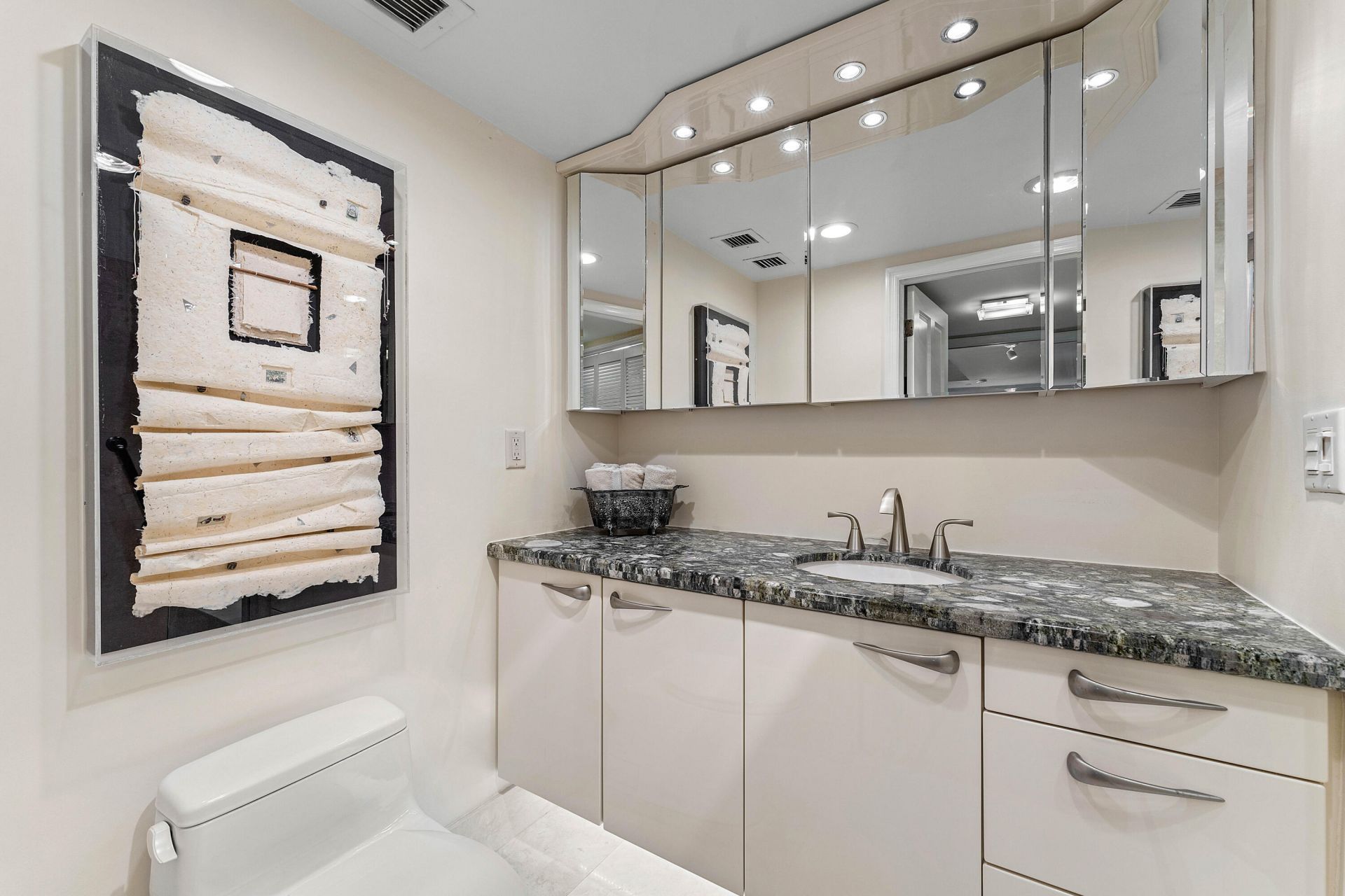 100 SE 5th Avenue, Unit 410, Boca Raton, FL 33432 Photo