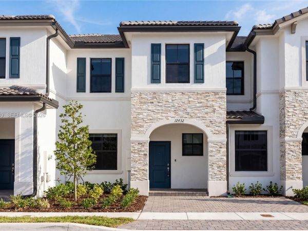 12432 NW 23rd Ct, Miami, FL 33167