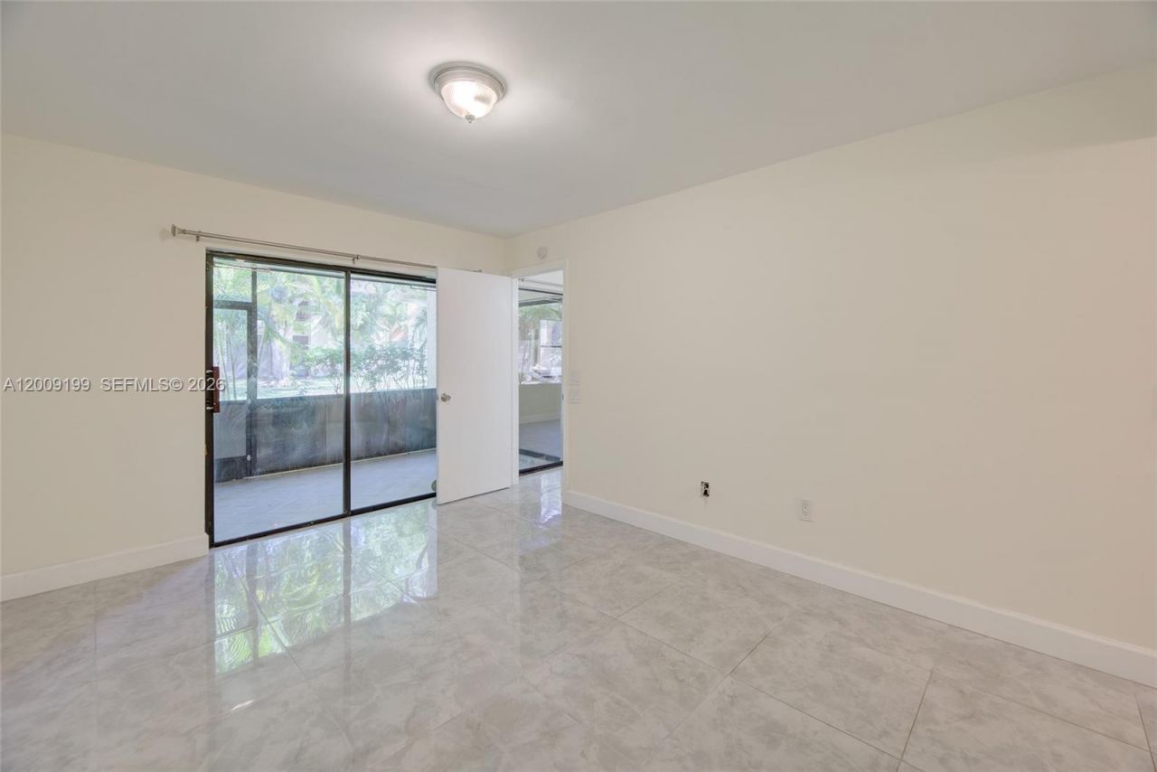20160 NE 3rd Ct , Unit 3, Miami, FL 33179 Photo