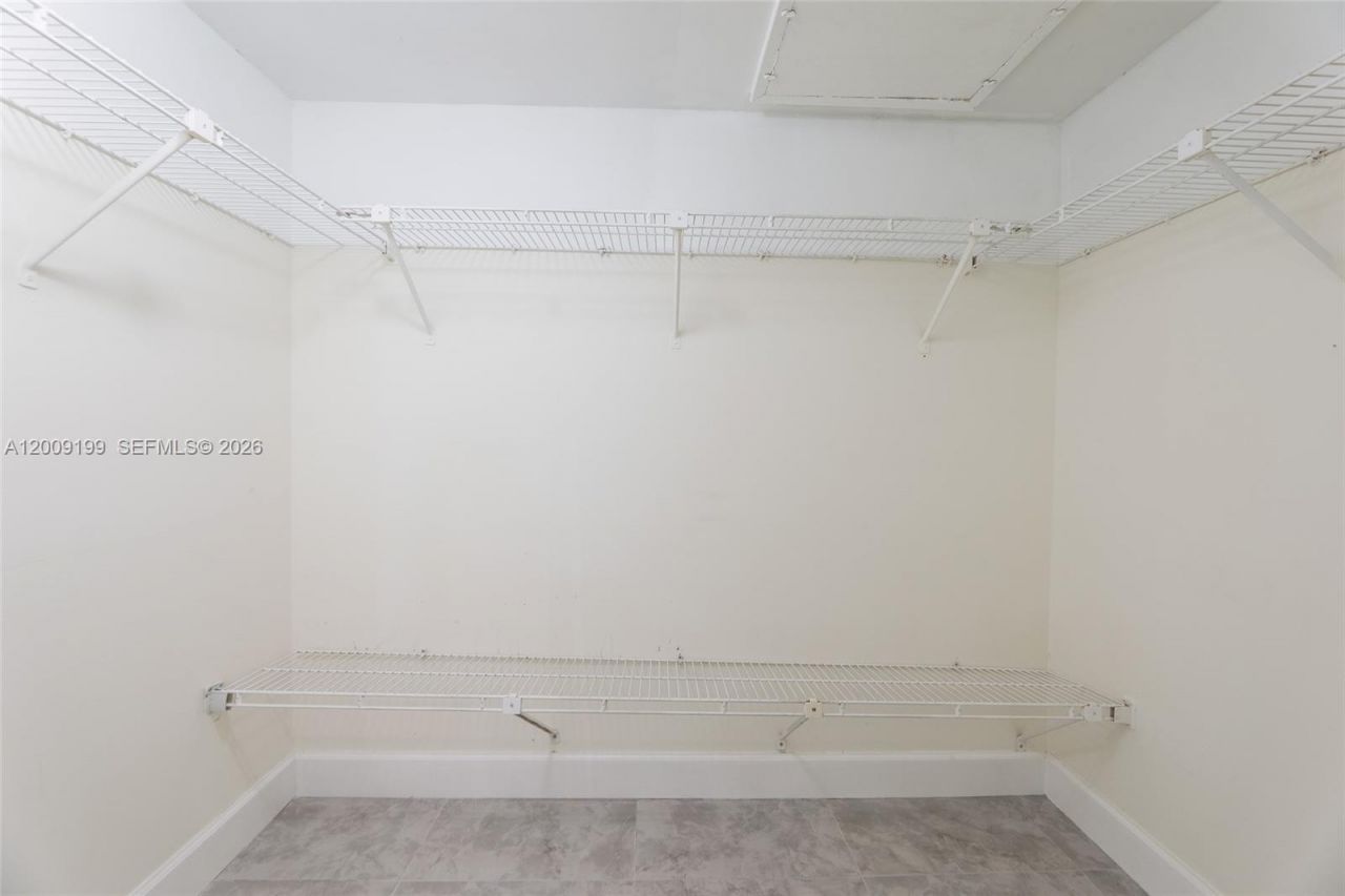 20160 NE 3rd Ct , Unit 3, Miami, FL 33179 Photo