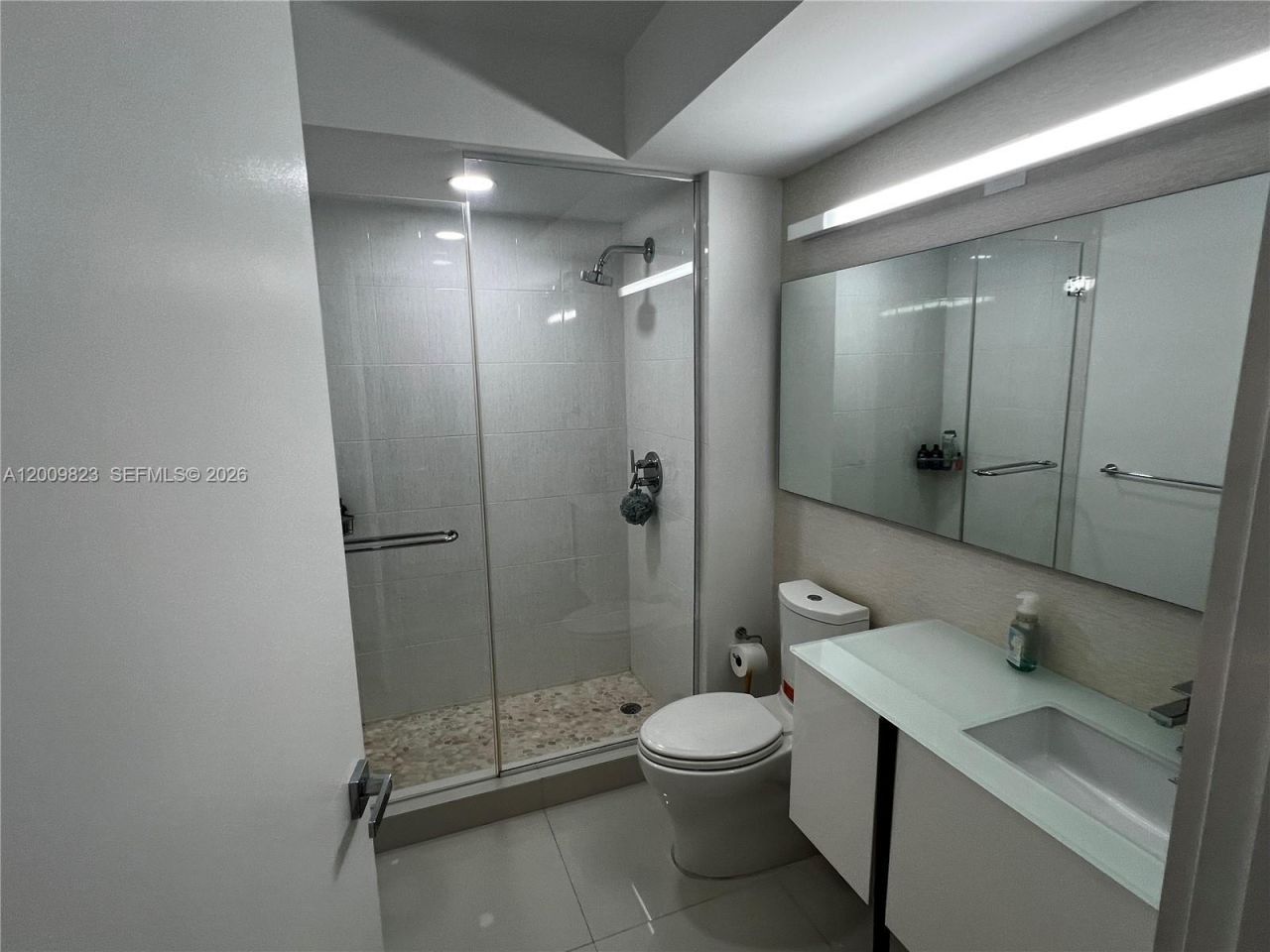18671 Collins Ave , Unit 402, Sunny Isles Beach, FL 33160 Photo