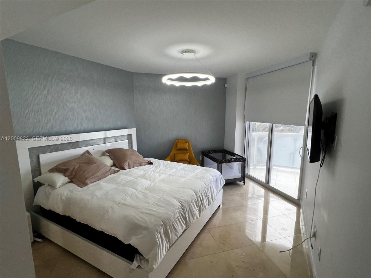 18671 Collins Ave , Unit 402, Sunny Isles Beach, FL 33160 Photo