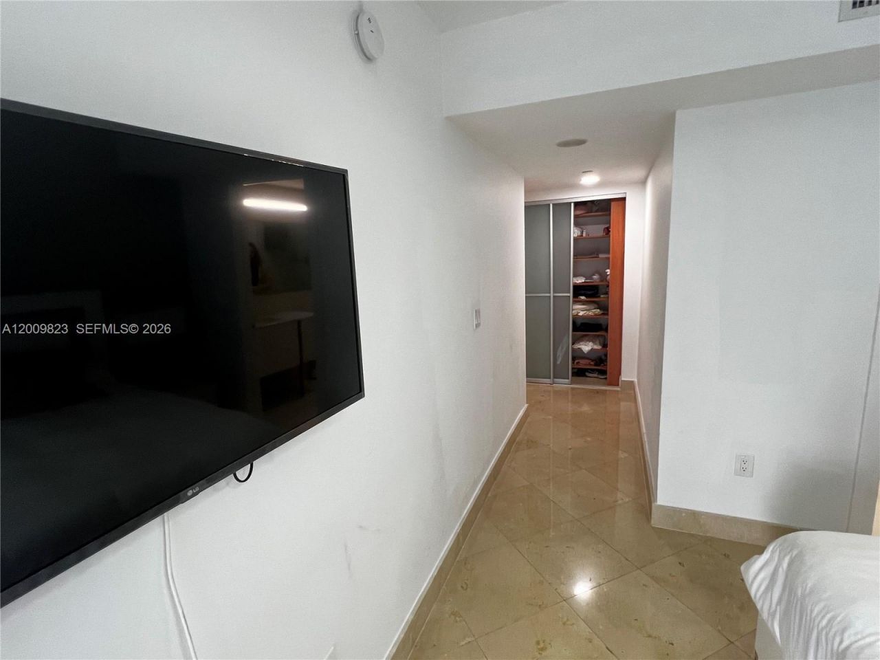 18671 Collins Ave , Unit 402, Sunny Isles Beach, FL 33160 Photo