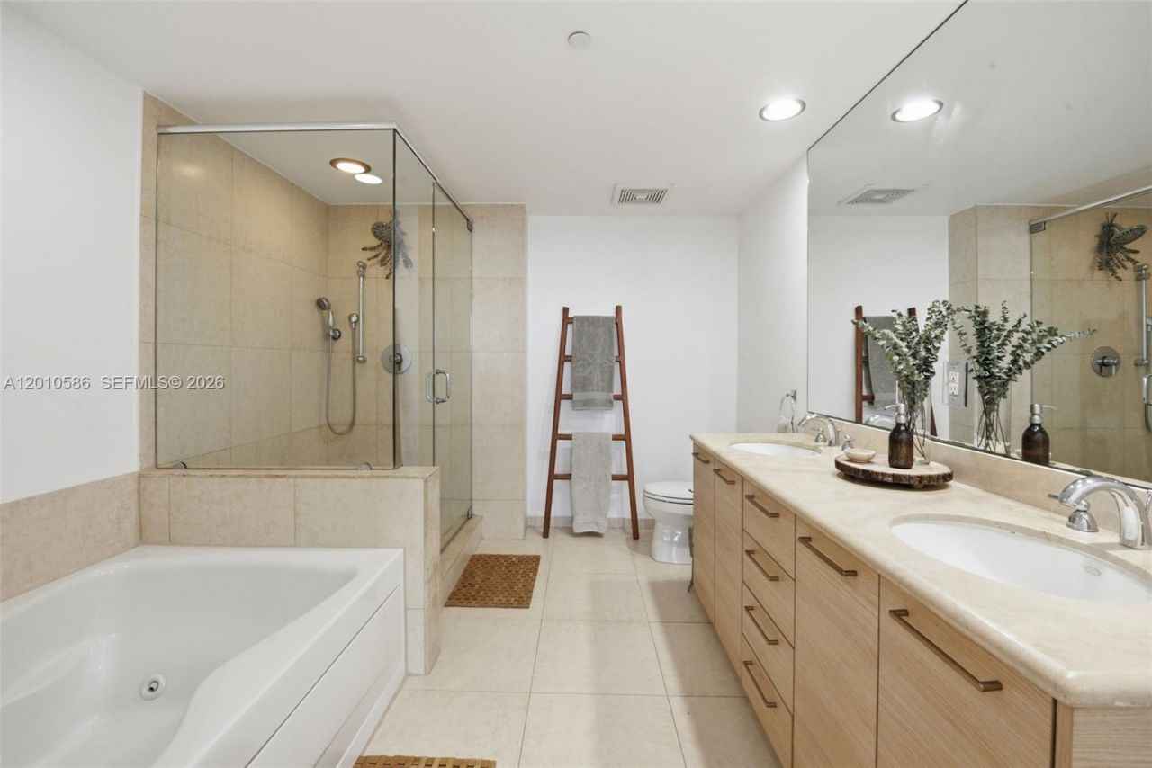 50 Biscayne Blvd , Unit 2911, Miami, FL 33132 Photo