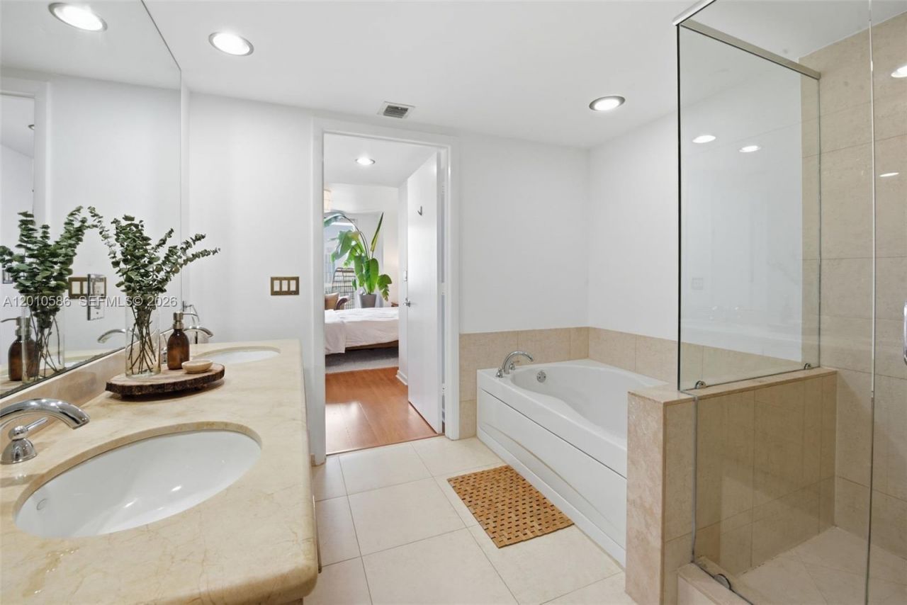 50 Biscayne Blvd , Unit 2911, Miami, FL 33132 Photo