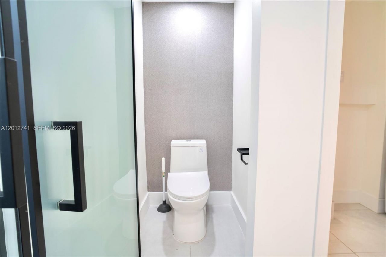8811 Carlyle Ave , Surfside, FL 33154 Photo