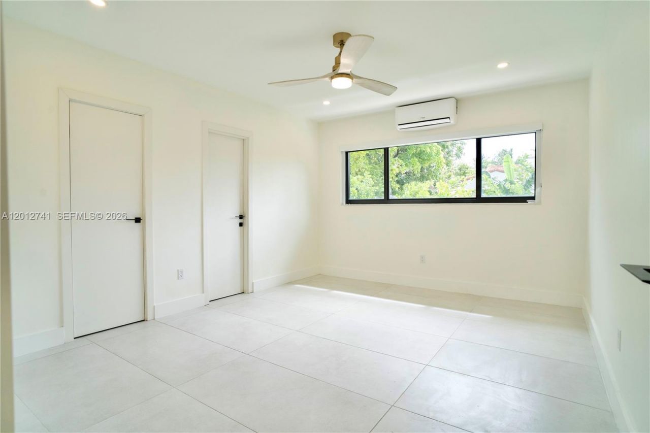 8811 Carlyle Ave , Surfside, FL 33154 Photo
