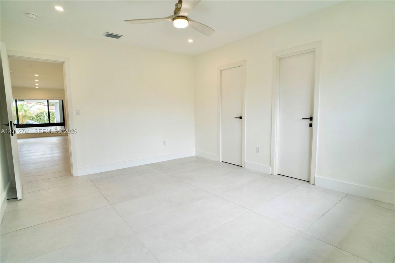 8811 Carlyle Ave , Surfside, FL 33154 Photo