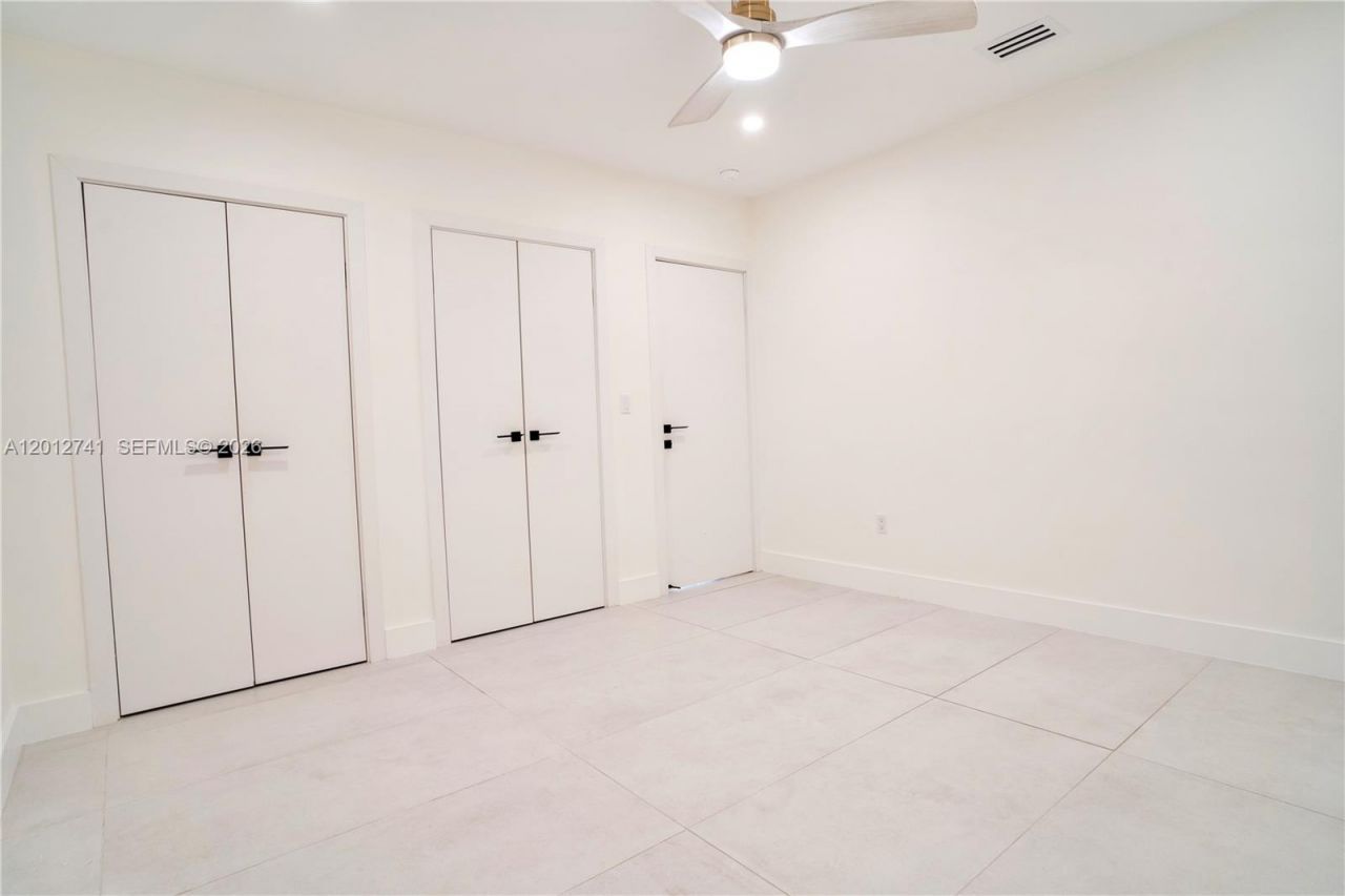 8811 Carlyle Ave , Surfside, FL 33154 Photo