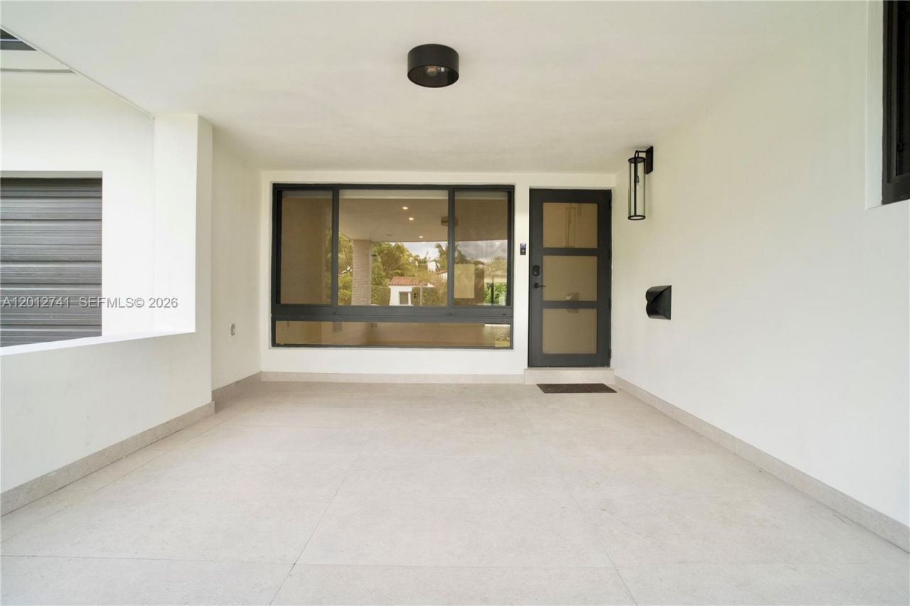 8811 Carlyle Ave , Surfside, FL 33154 Photo