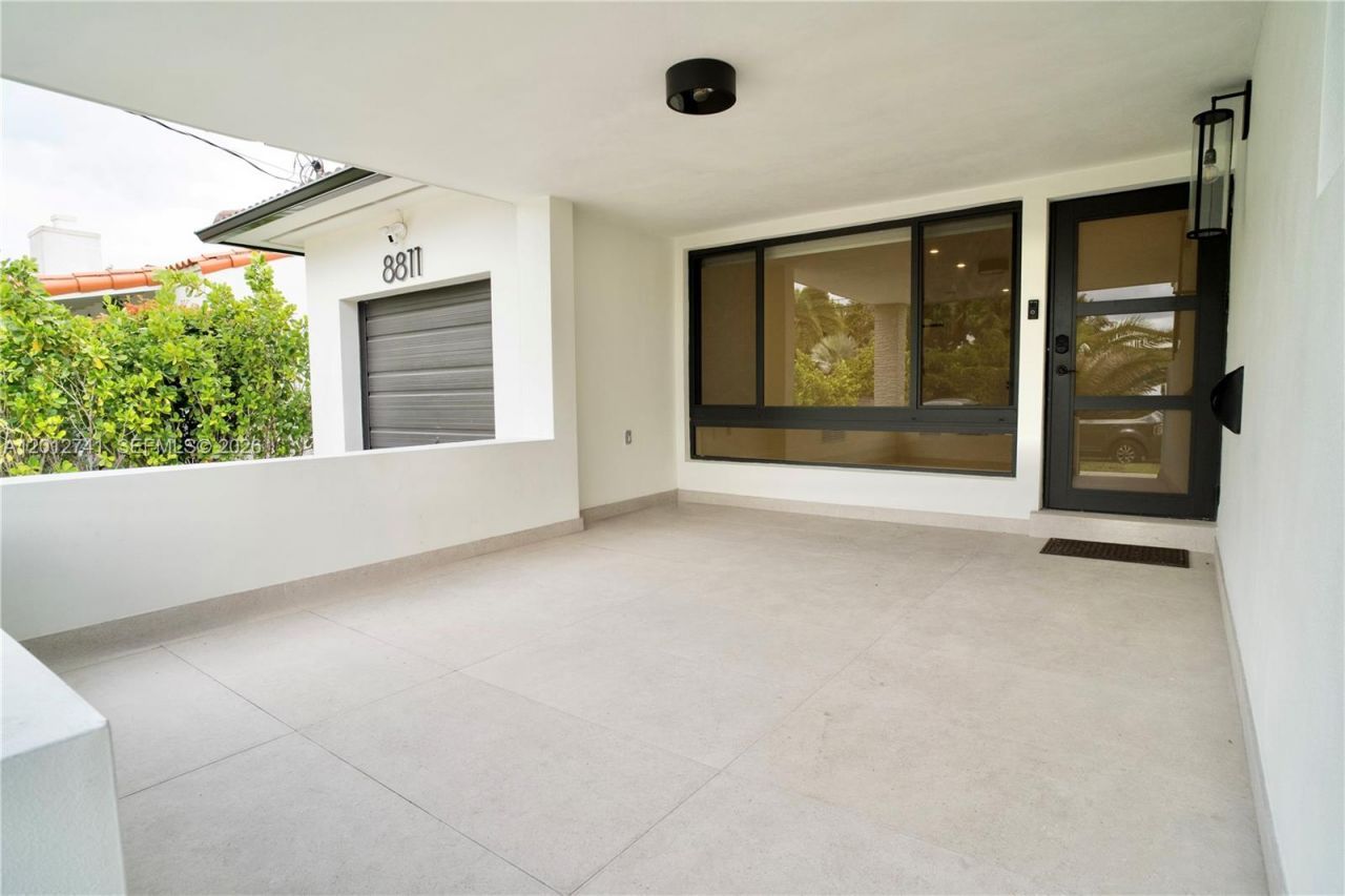 8811 Carlyle Ave , Surfside, FL 33154 Photo
