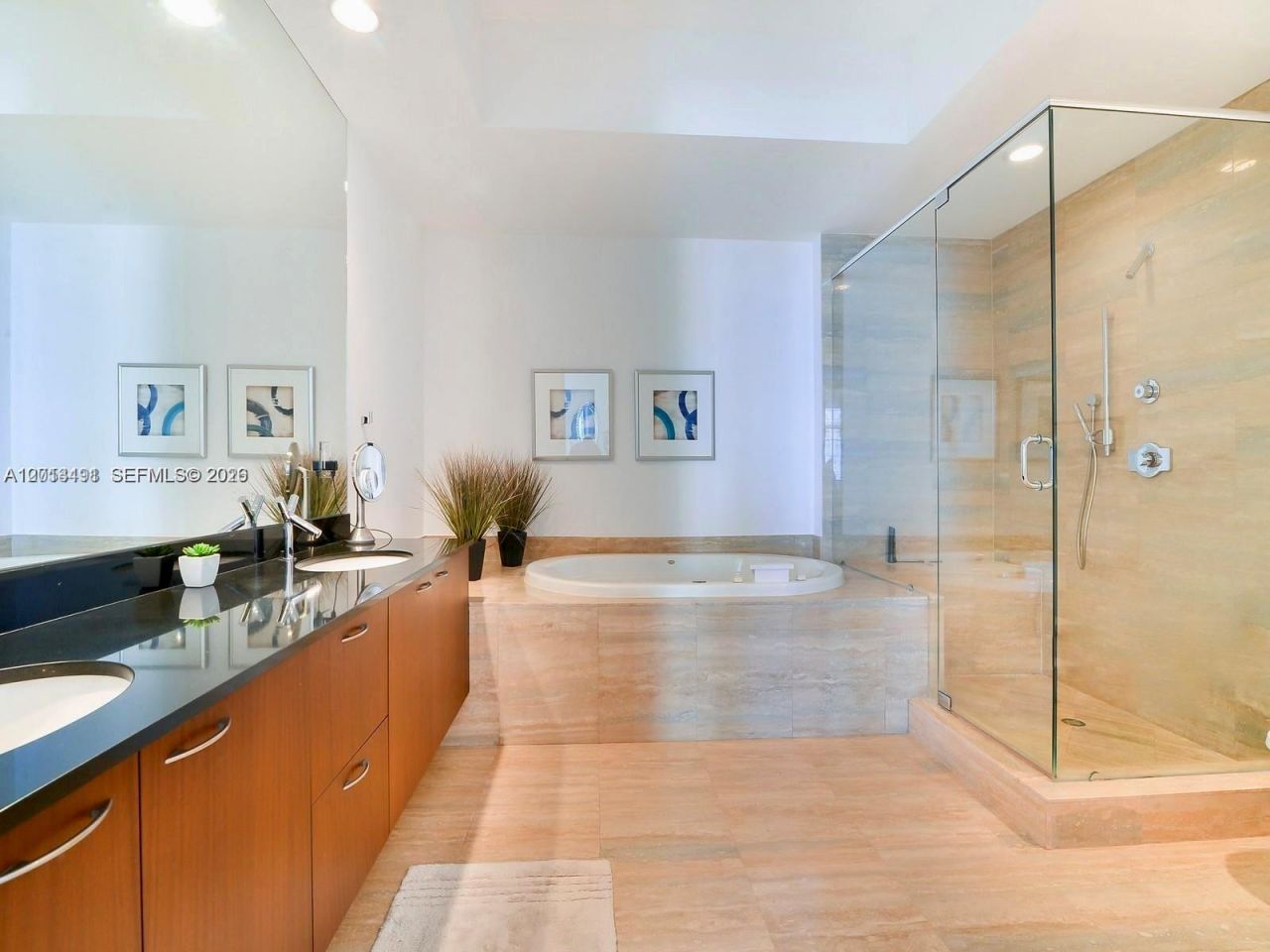 15811 Collins Ave , Unit 2703, Sunny Isles Beach, FL 33160 Photo