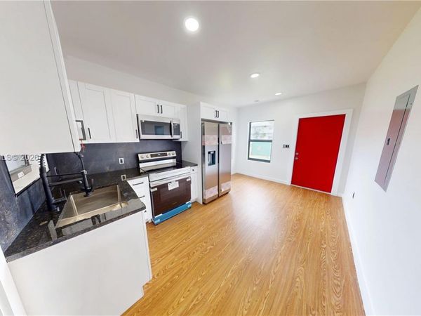 516 NW 2nd Ave , Unit 2, Hallandale Beach, FL 33009