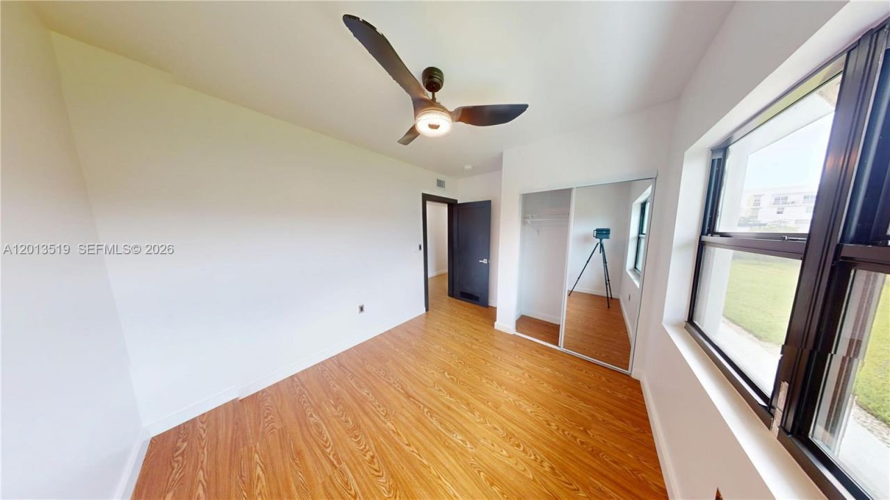 516 NW 2nd Ave , Unit 2, Hallandale Beach, FL 33009 Photo