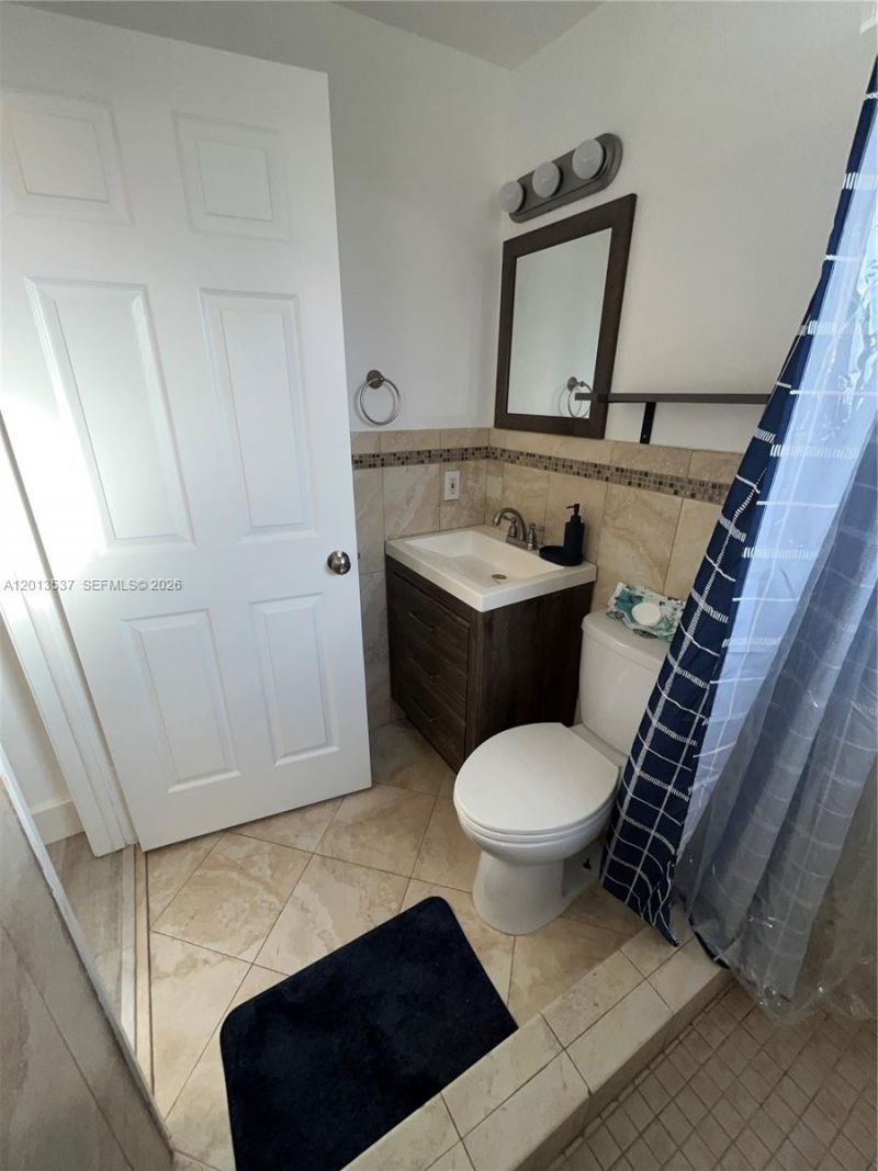 326 Wilson St, Unit 105, Hollywood, FL 33019 Photo