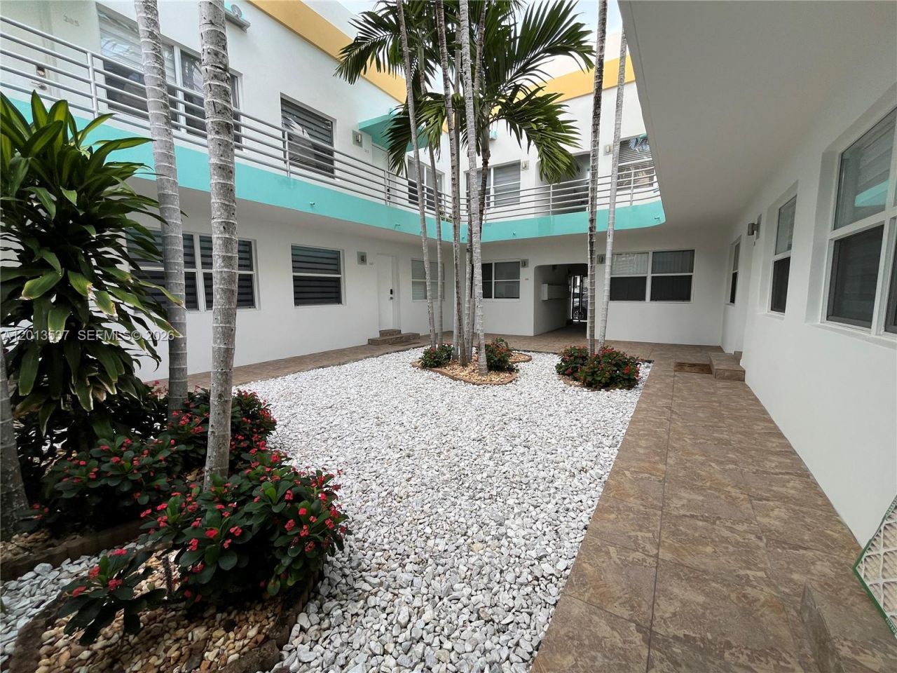 326 Wilson St, Unit 105, Hollywood, FL 33019 Photo