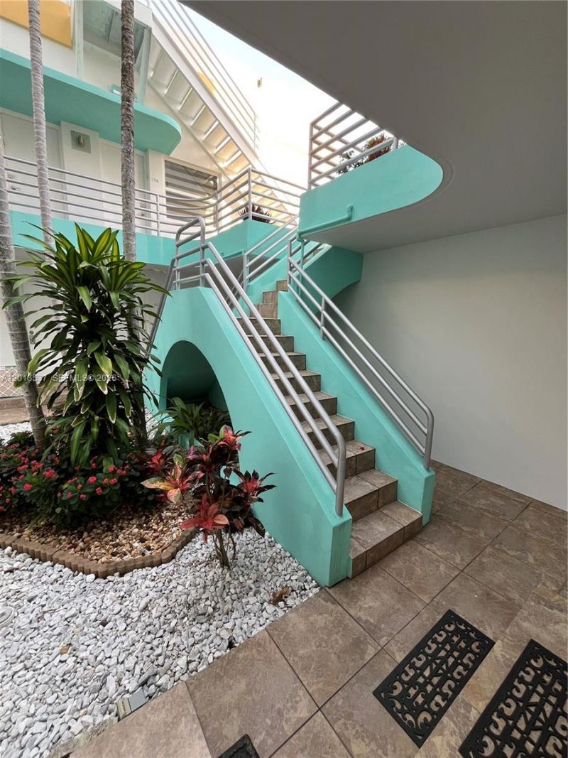326 Wilson St, Unit 105, Hollywood, FL 33019 Photo