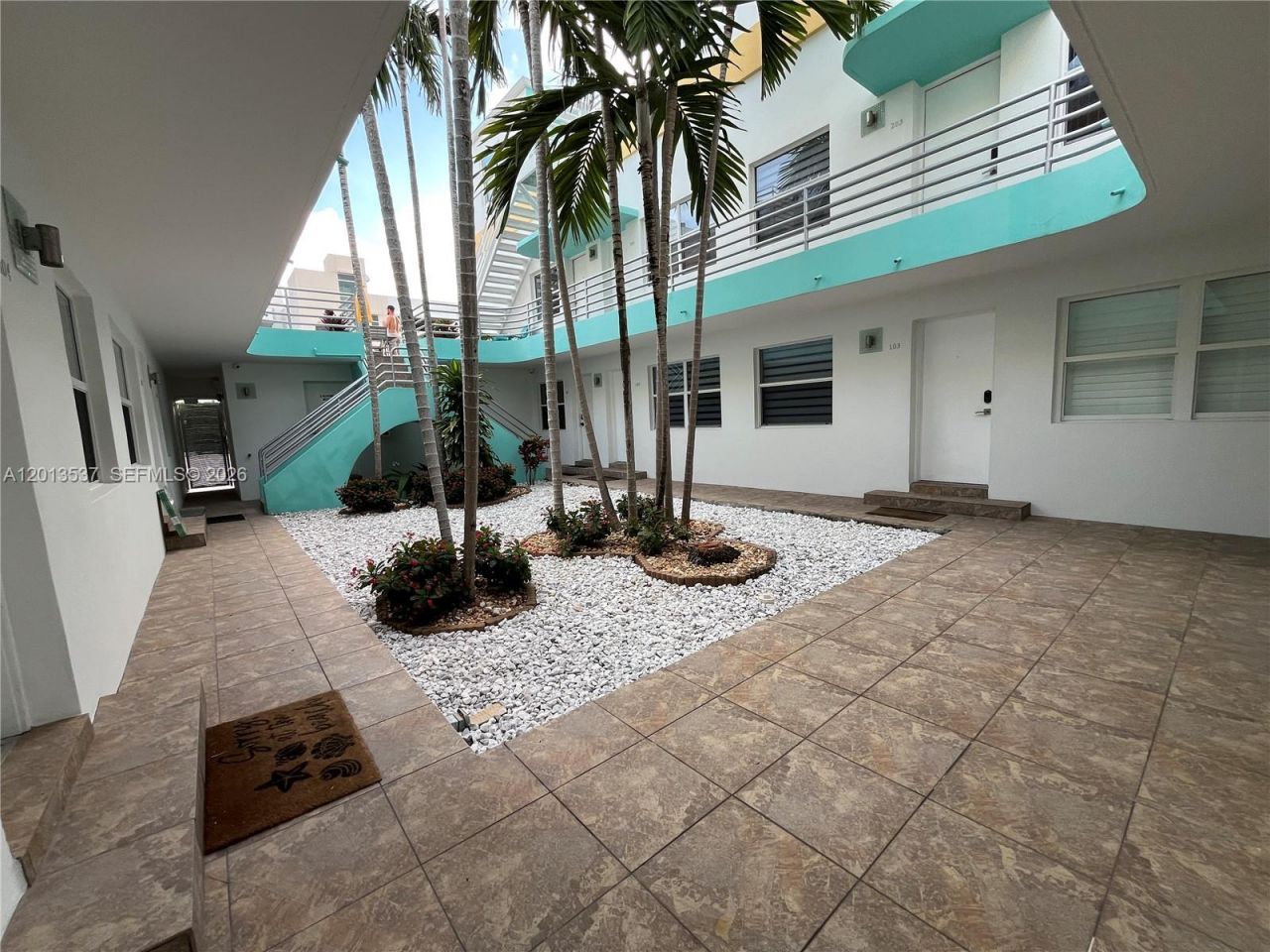 326 Wilson St, Unit 105, Hollywood, FL 33019 Photo