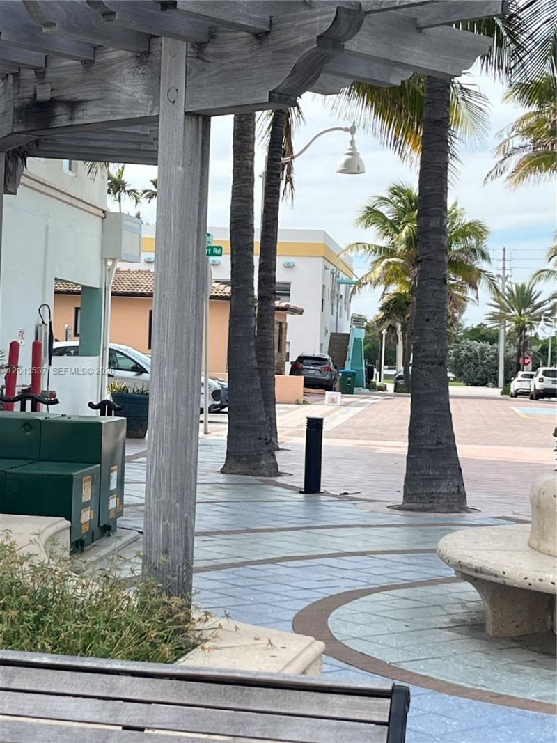 326 Wilson St, Unit 105, Hollywood, FL 33019 Photo