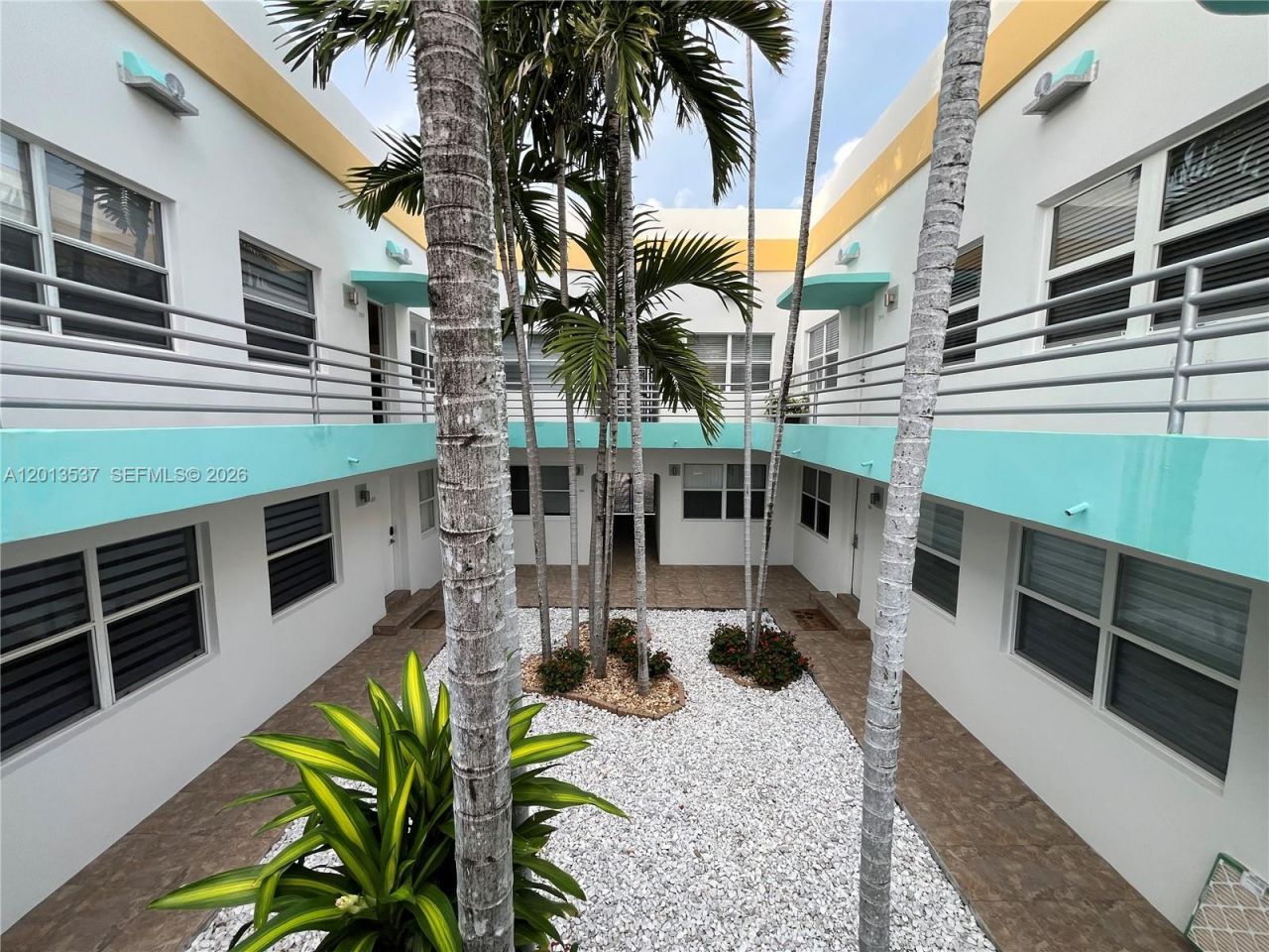 326 Wilson St, Unit 105, Hollywood, FL 33019 Photo