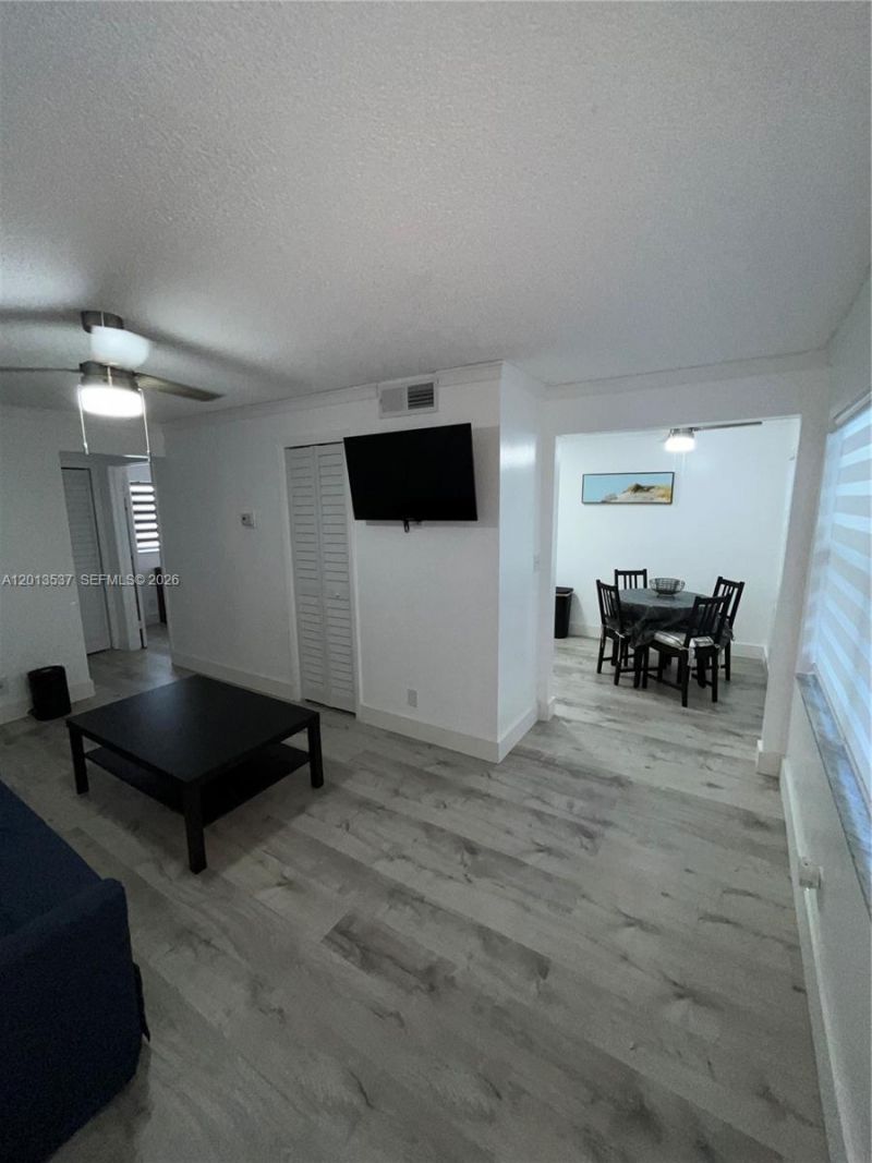 326 Wilson St, Unit 105, Hollywood, FL 33019 Photo