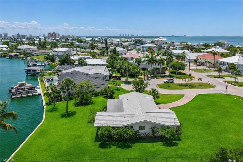 7861 Buccaneer Dr, Fort Myers Beach, FL 33931 Photo