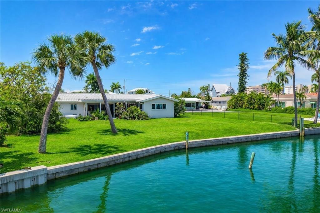 7861 Buccaneer Dr, Fort Myers Beach, FL 33931 Photo