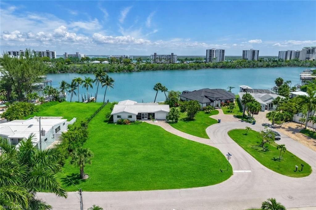 7861 Buccaneer Dr, Fort Myers Beach, FL 33931 Photo