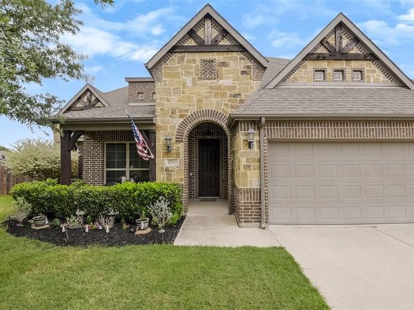 2701 Elmwood Drive, Burleson, TX 76028