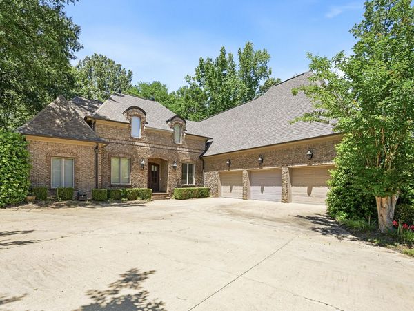 135 Autumn Hills Dr., Tupelo, MS 38801
