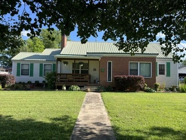 708 7th Ave., Amory, MS 38821