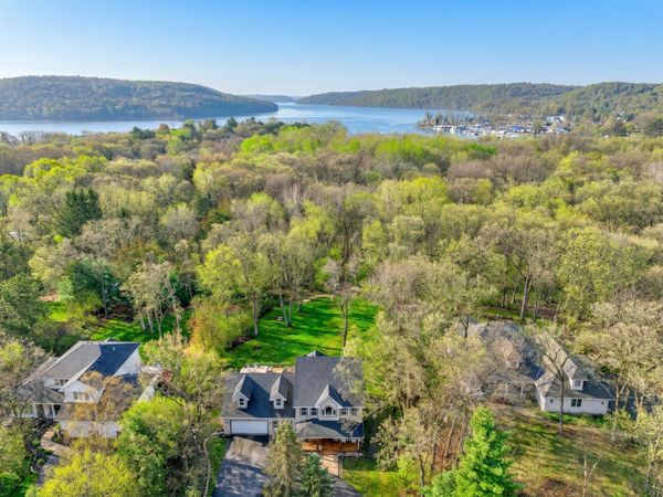 15 Baillon Lane, Saint Mary's Point, MN 55043