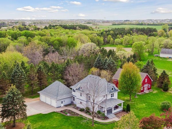 978 Lake Elmo Avenue N, Lake Elmo, MN 55042