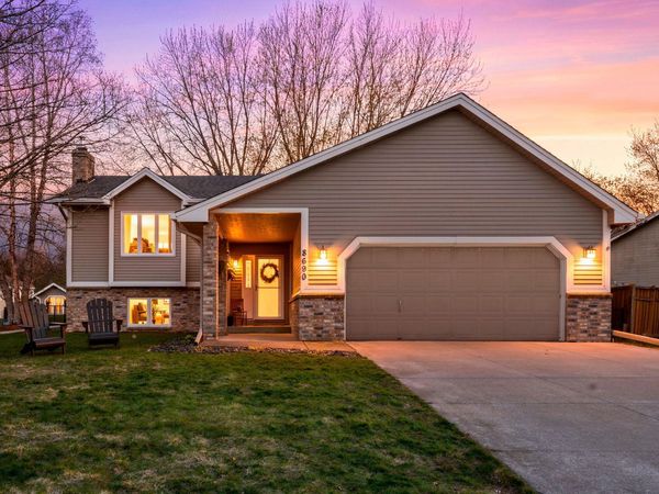 8690 Chanhassen Hills Drive N, Chanhassen, MN 55317