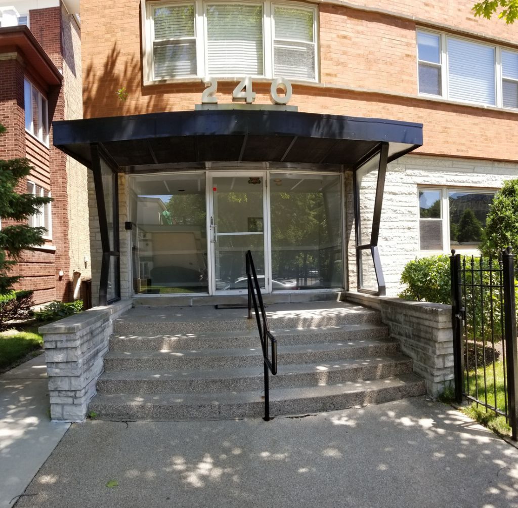 240 S Oak Park Avenue , Unit 201, Oak Park, IL 60302 Main Photo