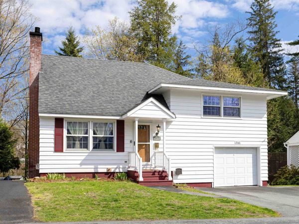 117 Underclyffe Road, St. Johnsbury, VT 05819