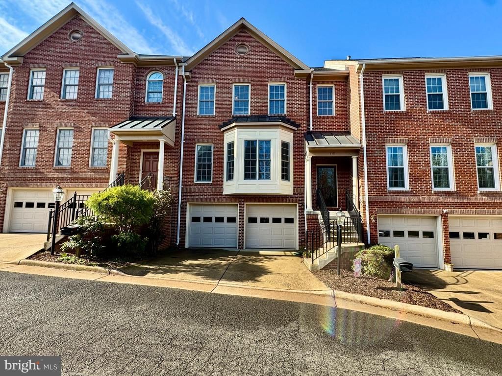 118 Mosby Circle, Warrenton, VA 20186 Main Photo