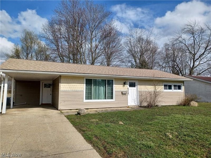 2443 Amberly Drive, Youngstown, OH 44511 Photo 1