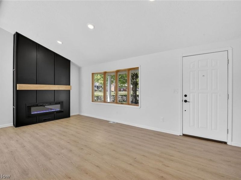 6525 Sandfield Drive, Brook Park, OH 44142 Photo 10