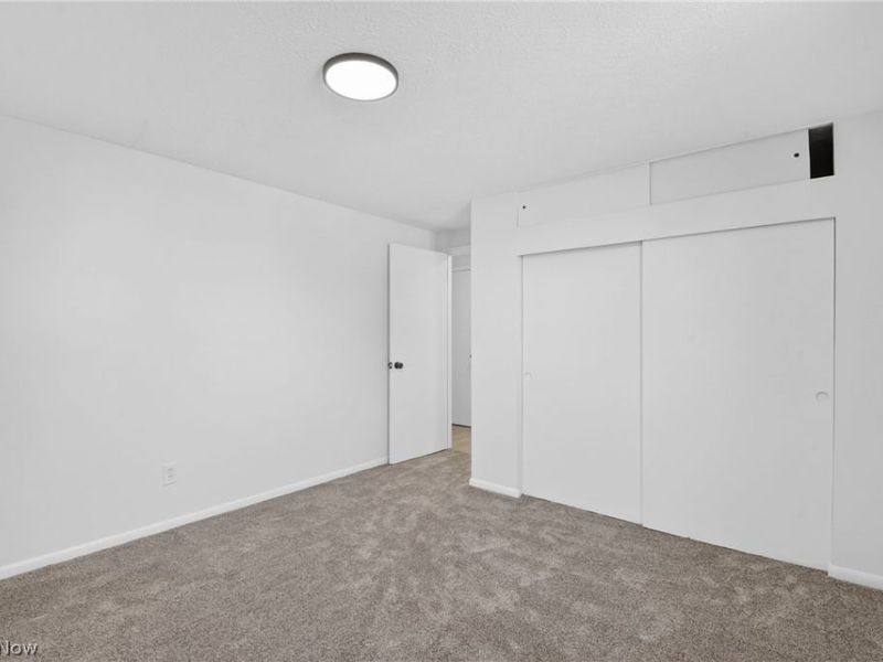 6525 Sandfield Drive, Brook Park, OH 44142 Photo 12