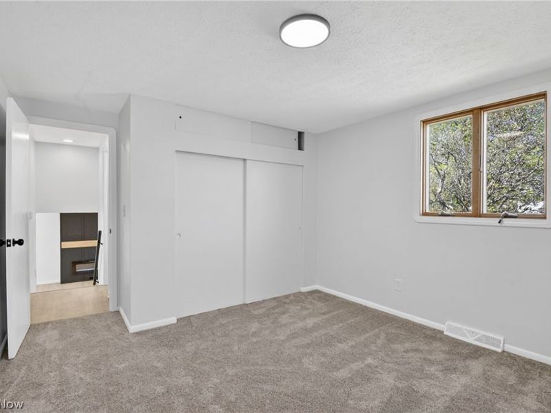 6525 Sandfield Drive, Brook Park, OH 44142 Photo 13