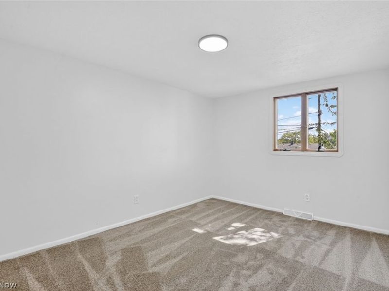6525 Sandfield Drive, Brook Park, OH 44142 Photo 16